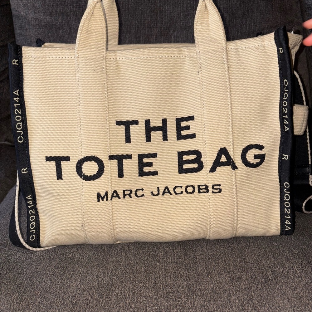 Marc Jacobs Beige and Black Tote Bag
